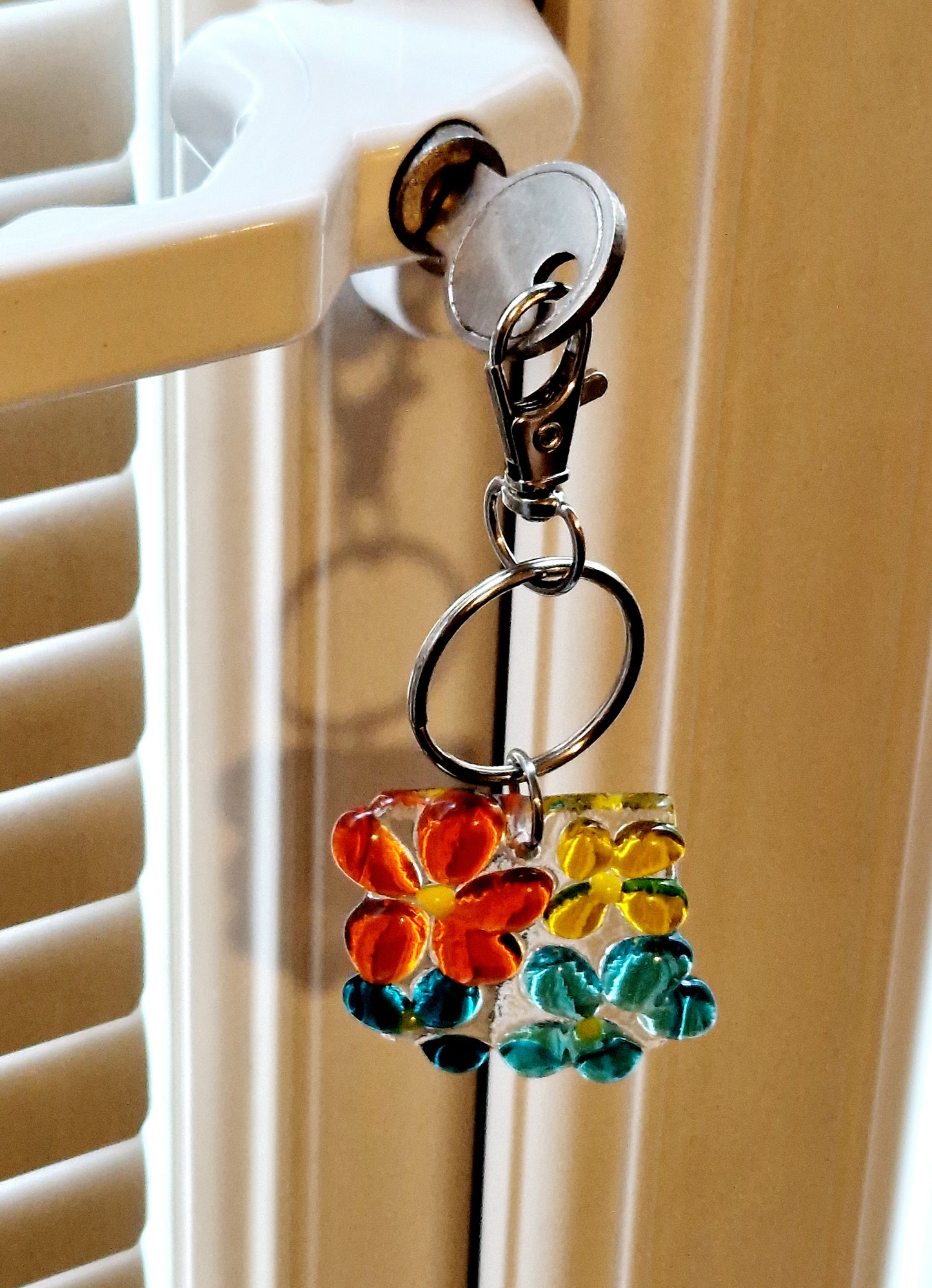 Fused glass ditsy key ring