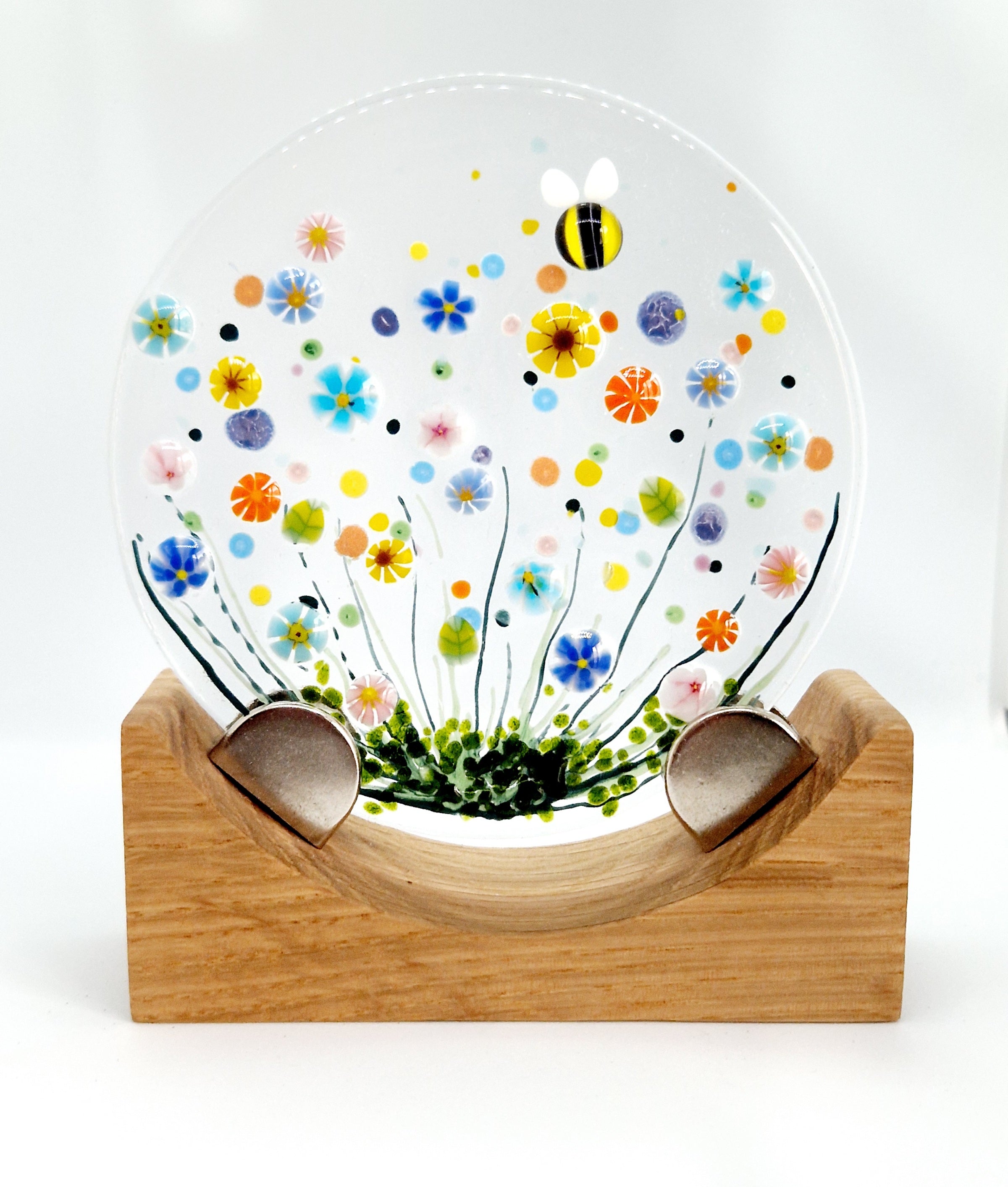 Small round meadow display on oak stand – Simply Glass Design
